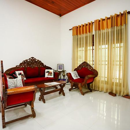 Serene Home Stay Udawalawe Exterior photo