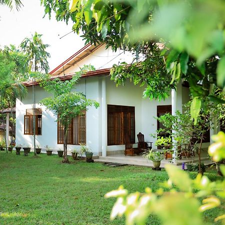 Serene Home Stay Udawalawe Exterior photo
