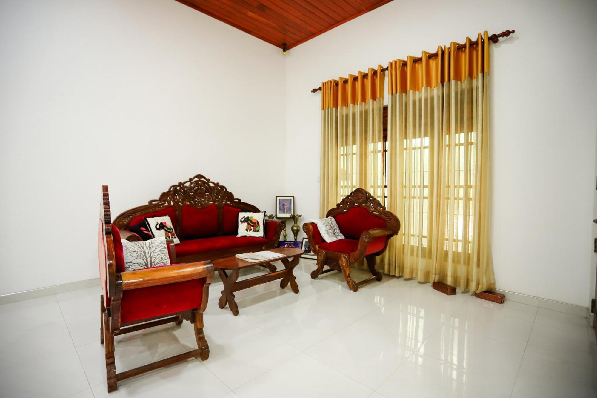 Serene Home Stay Udawalawe Exterior photo