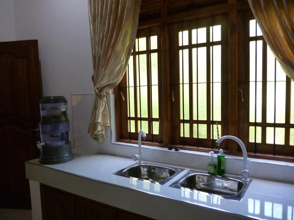 Serene Home Stay Udawalawe Exterior photo